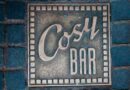 Cosy Bar logo i messing