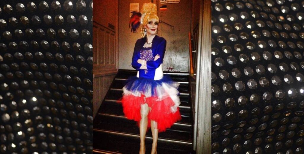 Nu skal I sgu opføre jer ordentligt Tøser