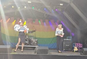 Aalborg Prides 10 års jubilæumsshow med Claire og Jezebelle som værtinder.