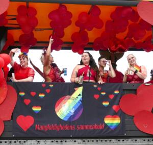 CopenhagenPrideParade2022-FotoBertSvaleboelle-L1010509