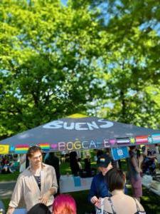 Buens Boglade havde også fundet vej til Odense Pride.