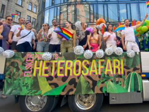 Pride-vognen til en af Oslo mest populære LGBT+ danseklubber Elsker. Foto: Thomas Kristensen